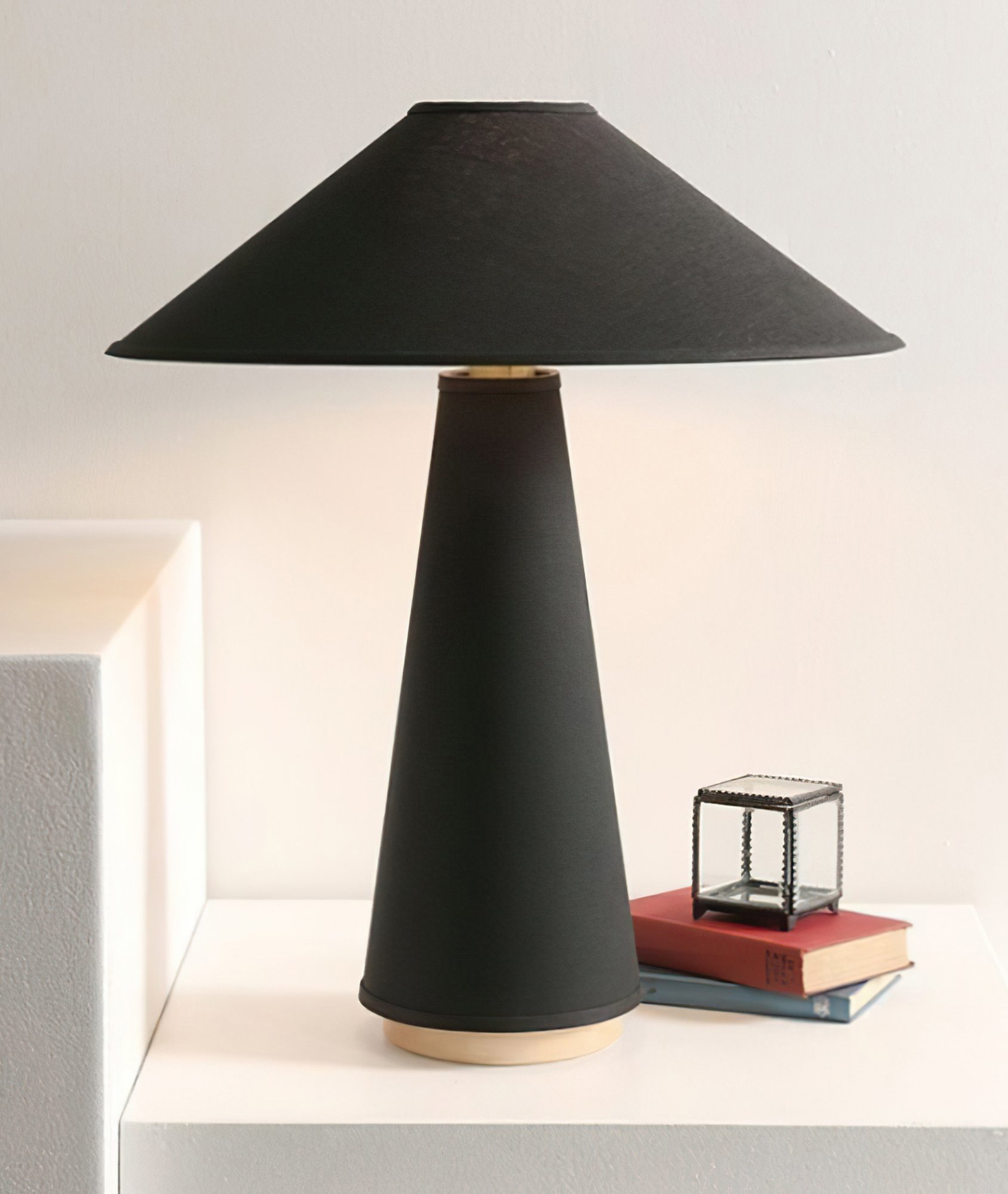 Linden Table Lamp | Black