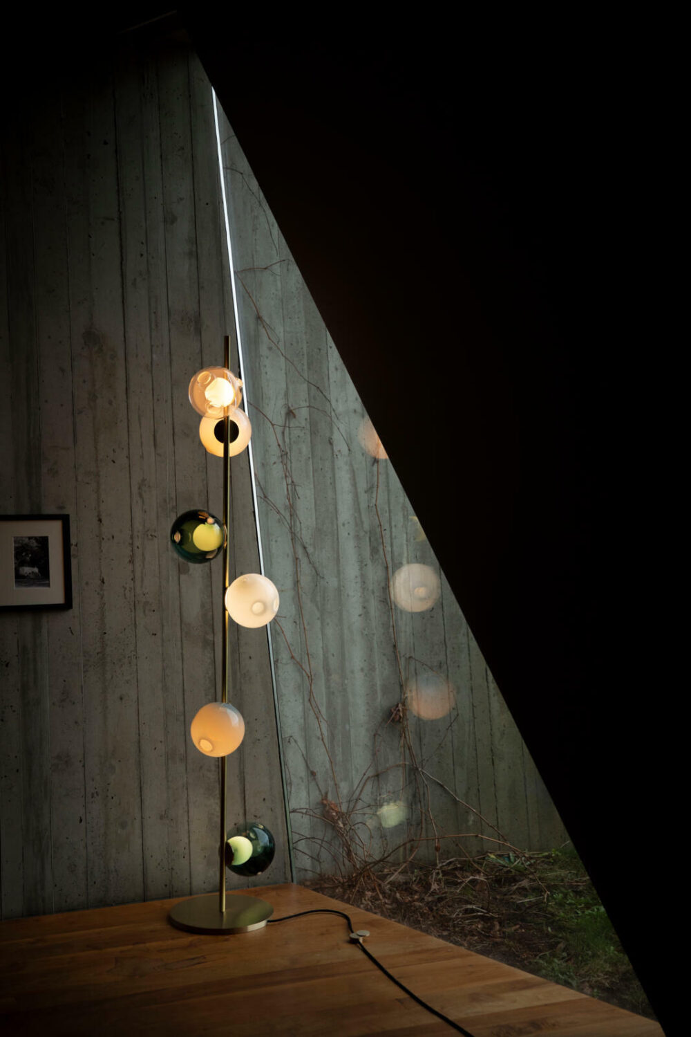 BOCCI 28Desk フロアランプ Bocci 28 Floor Lamp by Bocci | ROOM Luxury Furniture & Lighting